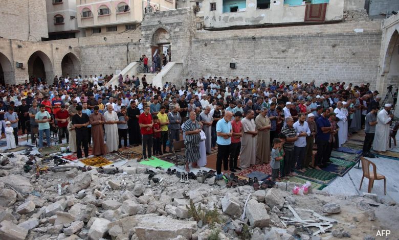 ‘Não há alegria’: os habitantes de Gaza celebram o Eid sob a sombra da guerra