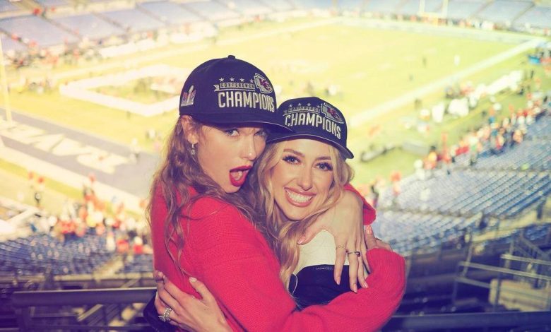 Taylor Swift festeja com Brittany Mahomes após jogo dos Chiefs [PHOTOS]