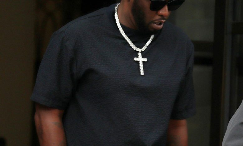 Diddy Saindo do Corinthia Hotel