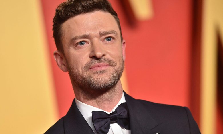 Um retrato em close de Justin Timberlake na festa do Oscar da Vanity Fair 2024