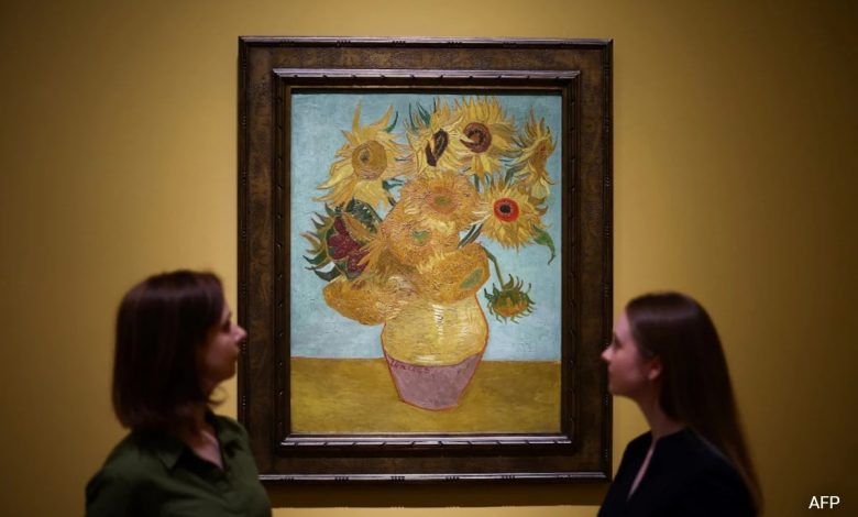 Série 'Girassóis' de Van Gogh é exibida lado a lado em exposição em Londres