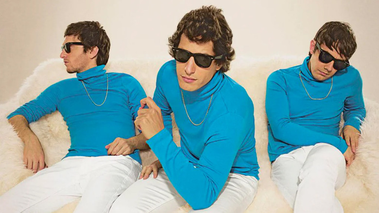 Capa do álbum Lonely Island Turtleneck & Chain