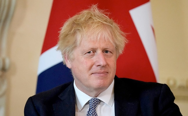 Boris Johnson certa vez deu uma “conversa viril” com o príncipe Harry. Aqui está o porquê