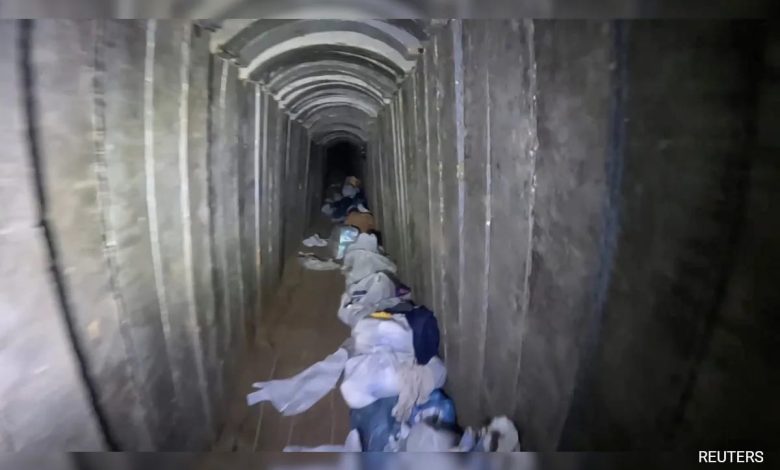 Israel compartilha vídeo de túnel apertado onde reféns foram mantidos e mortos