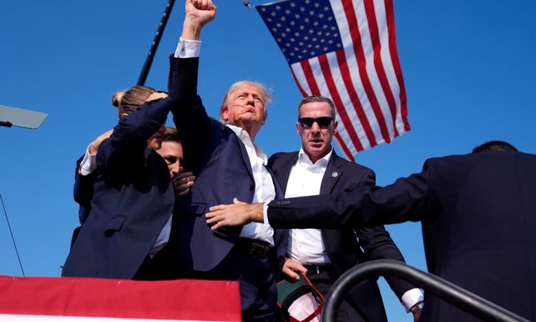 Um convidado especial no Trump Rally na Pensilvânia, onde foi baleado