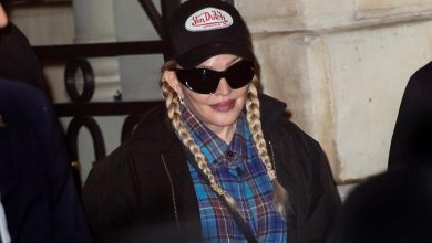 Madonna é vista saindo do hotel Ritz em Paris