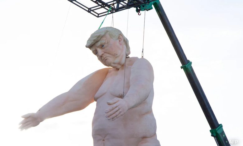 Estátua de Trump nu que apareceu em Las Vegas desaparece misteriosamente