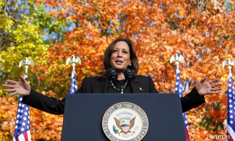 A resposta espirituosa de Kamala Harris confunde Hecklers que apoiam Trump, multidão aplaude