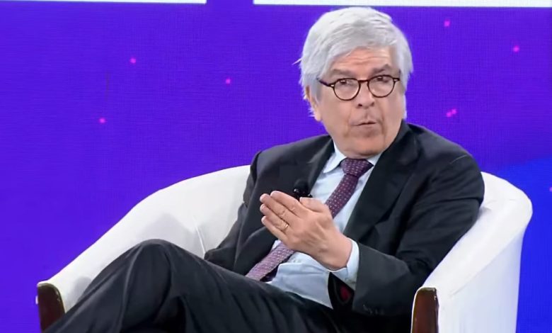 'Aadhaar deu existência aos indianos': economista Paul Romer sobre impulso digital